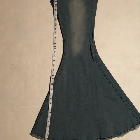 Bellbottoms distressed jeans - Picture 8 of 10